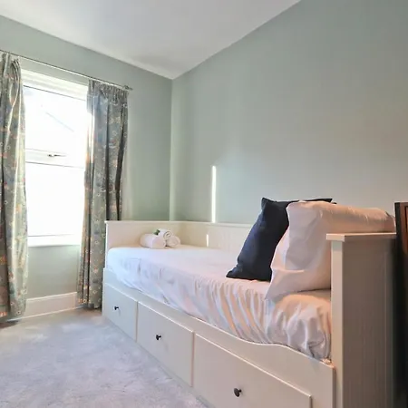 Sydenham House - Hopewell Holiday home *