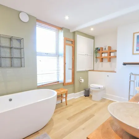 Sydenham House - Hopewell * Bristol