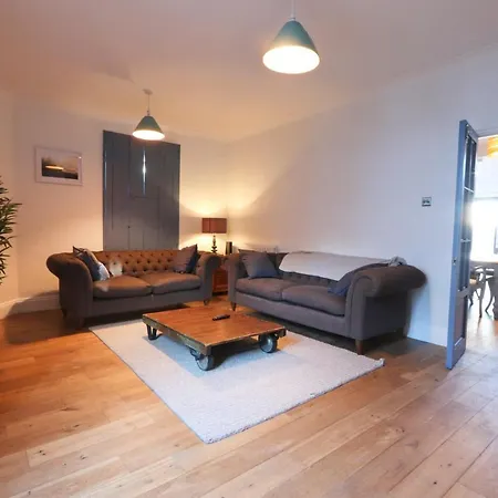 Holiday home Sydenham House - Hopewell *